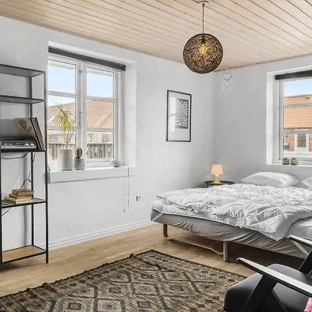 5 Bedroom Cozy In Дом отдыха